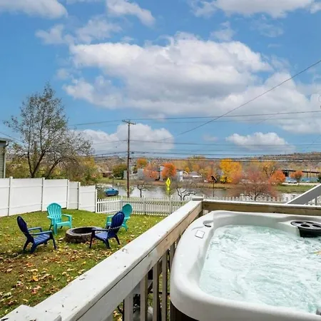 Great Location! Colleges! Hiking! Ithaca Commons! Villa